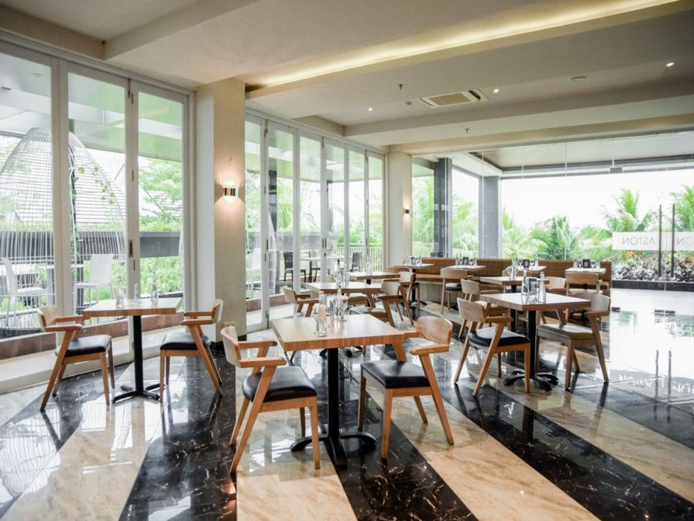 阿斯顿戈伦塔洛别墅酒店 Gorontalo 外观 照片